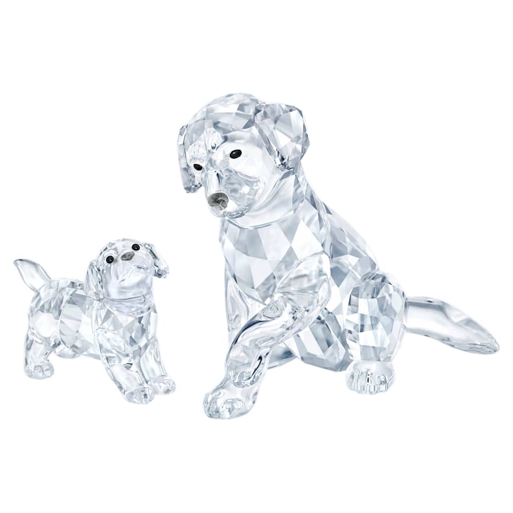 Peaceful Countryside Labrador Family | Swarovski