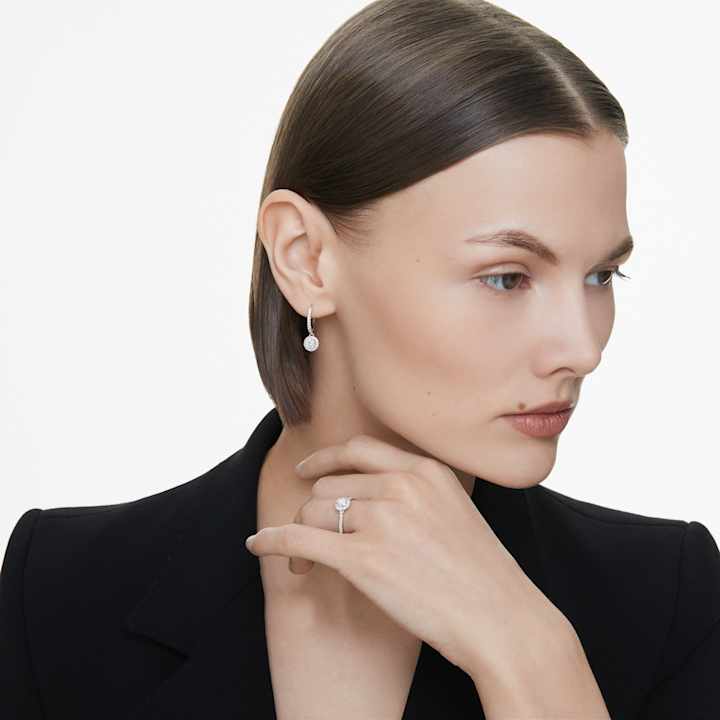 ホワイトゴールドジュエリー & アクセサリー | Swarovski Created Diamonds
