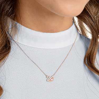 Collar Swan, Cisne, Rosa, Baño tono oro rosa - Swarovski, 5469989