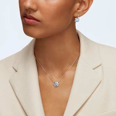 Swarovski Iconic Swan ドロップピアス, スワン, ブルー, ロジウム・プレーティング