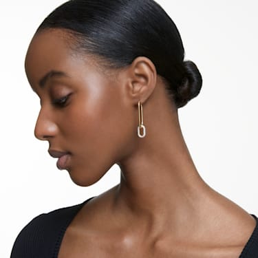 Asymmetrical earrings trend online