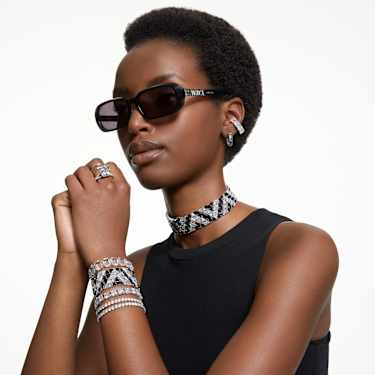 Matrix Armreif, Trilliant-Schliff, Schwarz, Rhodiniert - Swarovski, 5615325