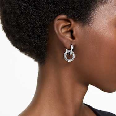 Anneaux d'oreilles Dextera, Design asymétrique, Boucle entrelacée, Blanches, Métal rhodié - Swarovski, 5671807