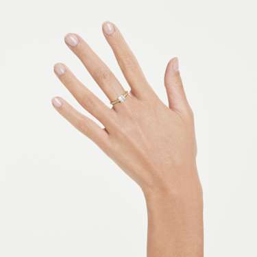 Attract Ring, Kissenschliff, Pavé, Weiß, 18K goldbeschichtet - Swarovski, 5764192