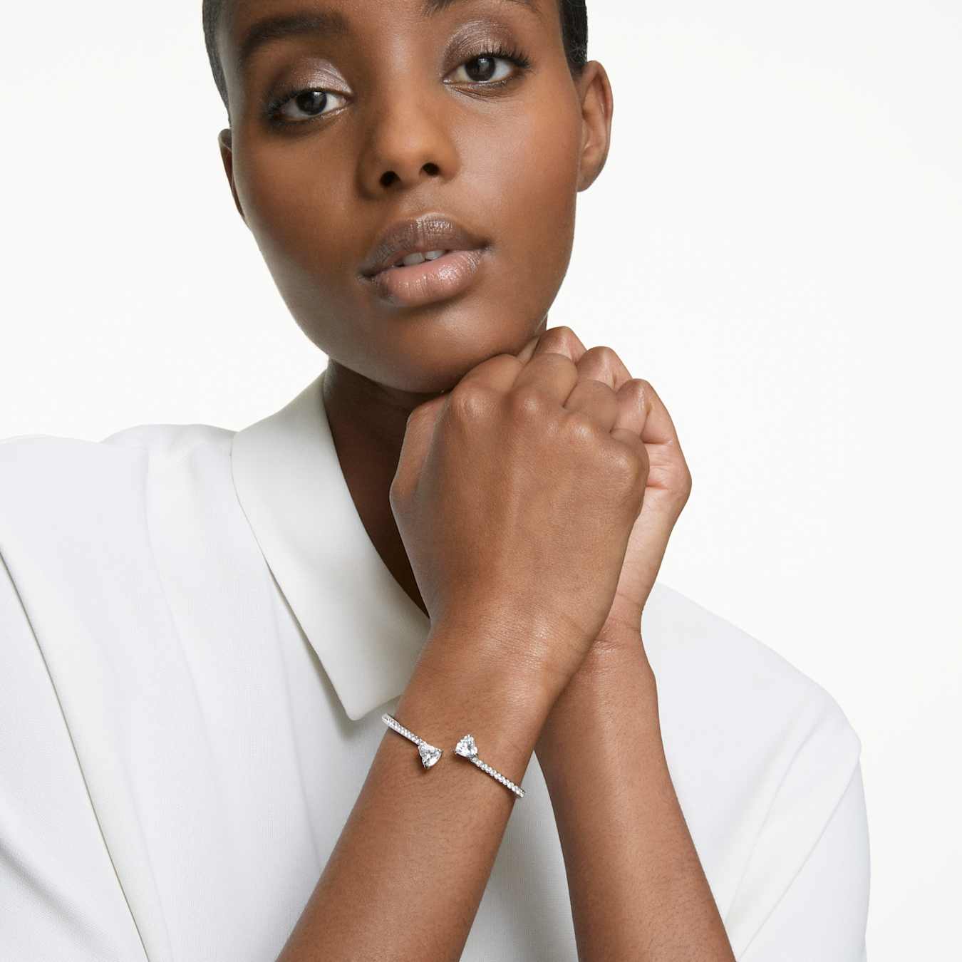 Mesmera Attract bangle Heart, White, Rhodium plated