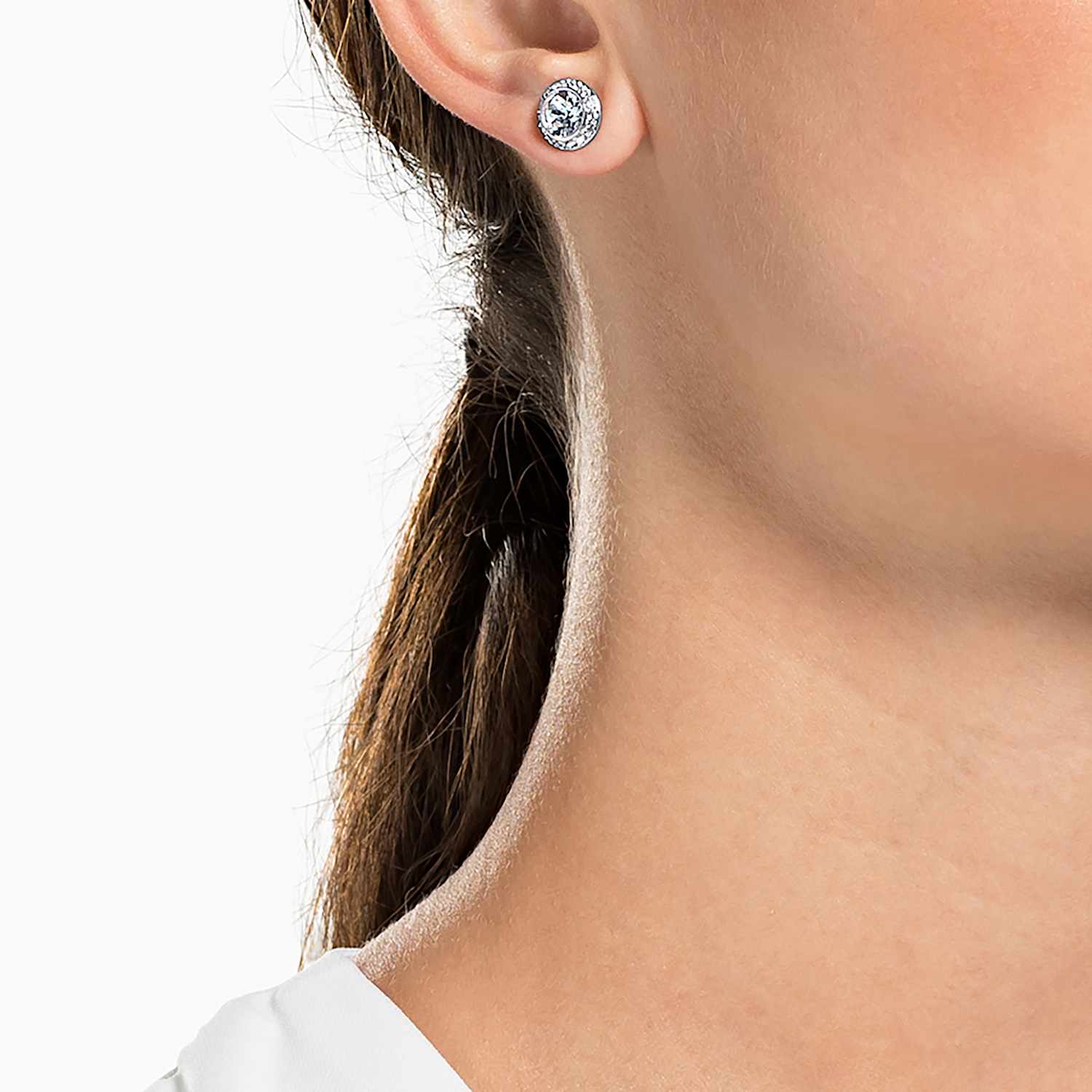ritme Verklaring door elkaar haspelen Angelic stud earrings, Round cut crystal, White, Rhodium plated | Swarovski .com