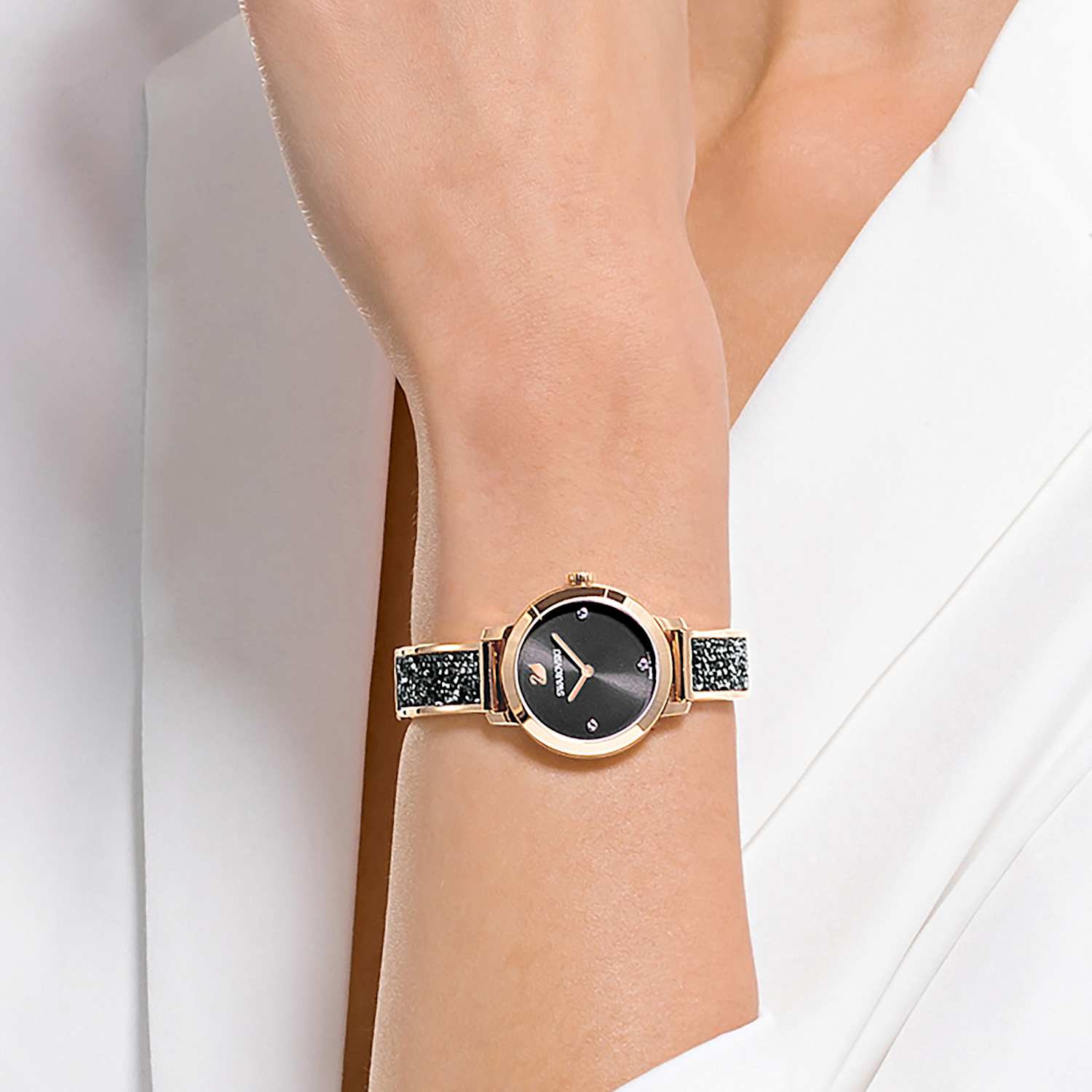Cosmic Rock horloge, Metalen armband, Zwart, Goudkleurige toplaag |  Swarovski.com