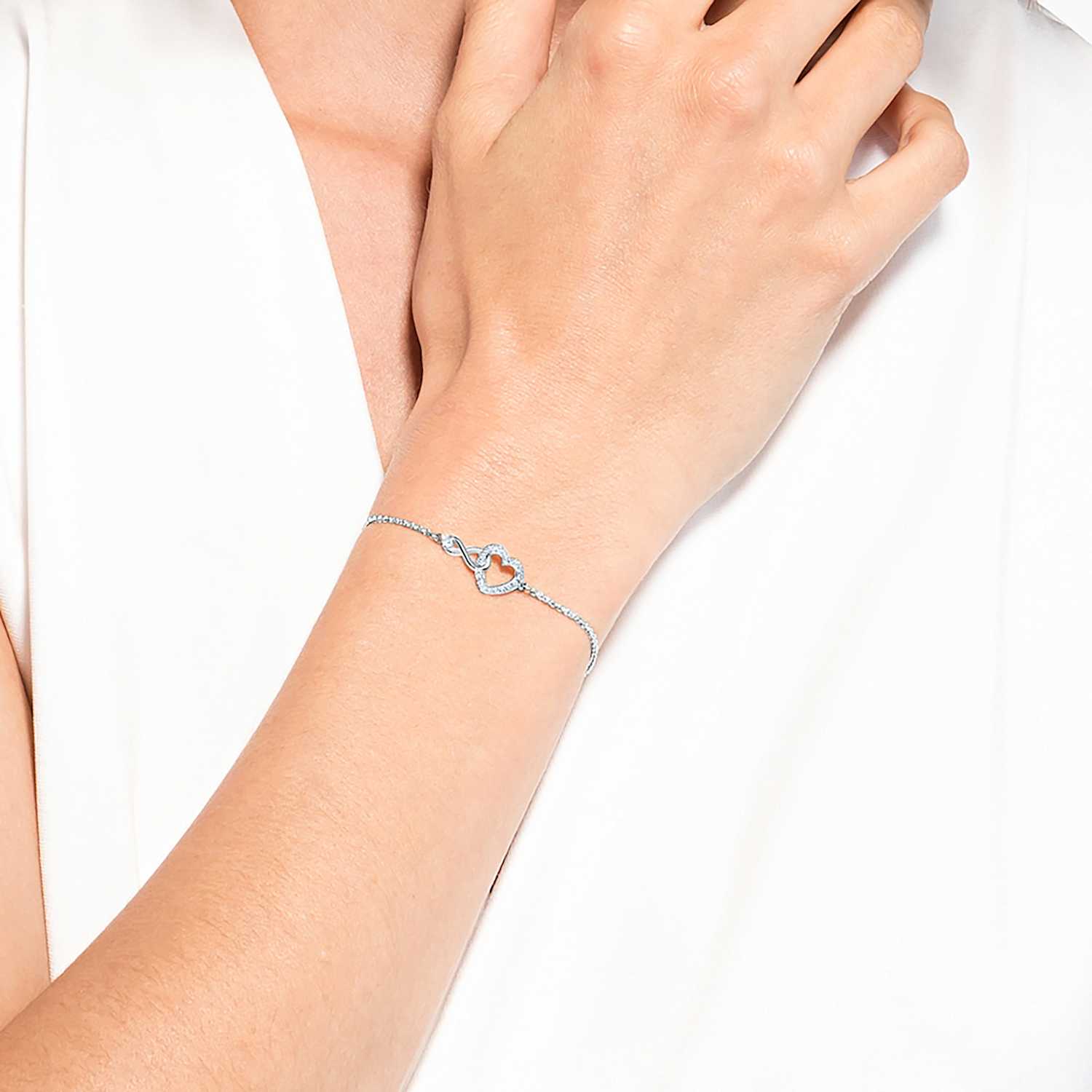Ontevreden Gronden Van toepassing Swarovski Infinity armband, Oneindigheidssymbool en hart, Wit, Rodium  toplaag | Swarovski