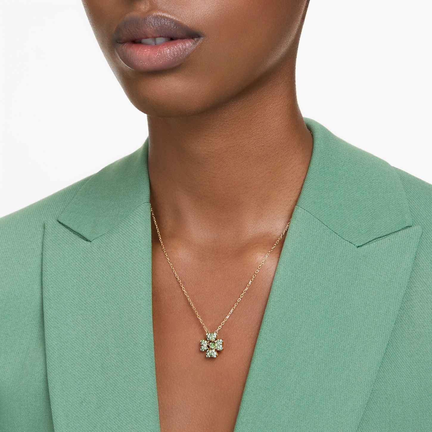 Idyllia pendant, Clover, Green, 18K gold finish | Swarovski