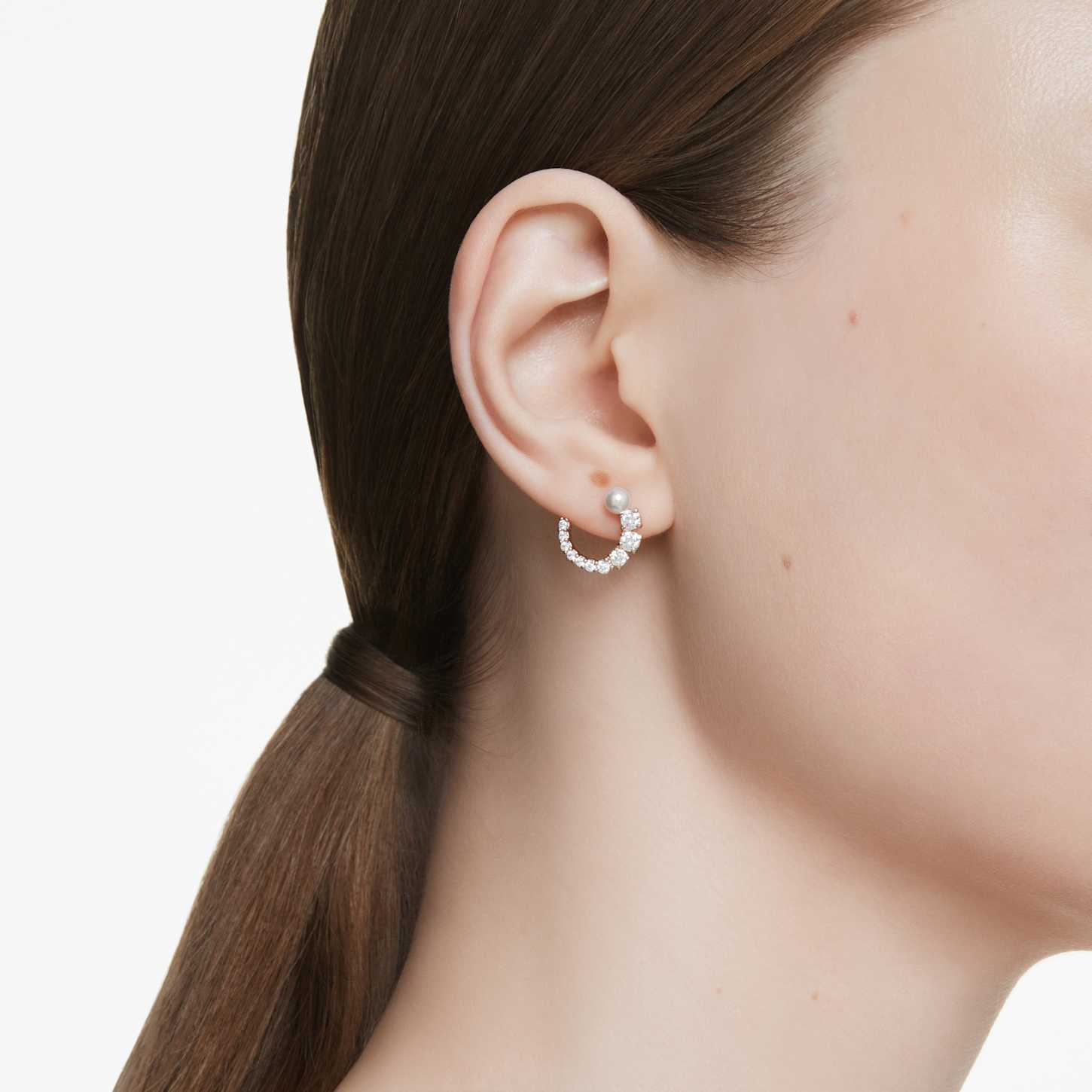 SWAROVSKI Matrix シルバー クリスタル付き フープピアス Matrix フープピアス, クリスタル・パール, ラウンドカット, ホワイト