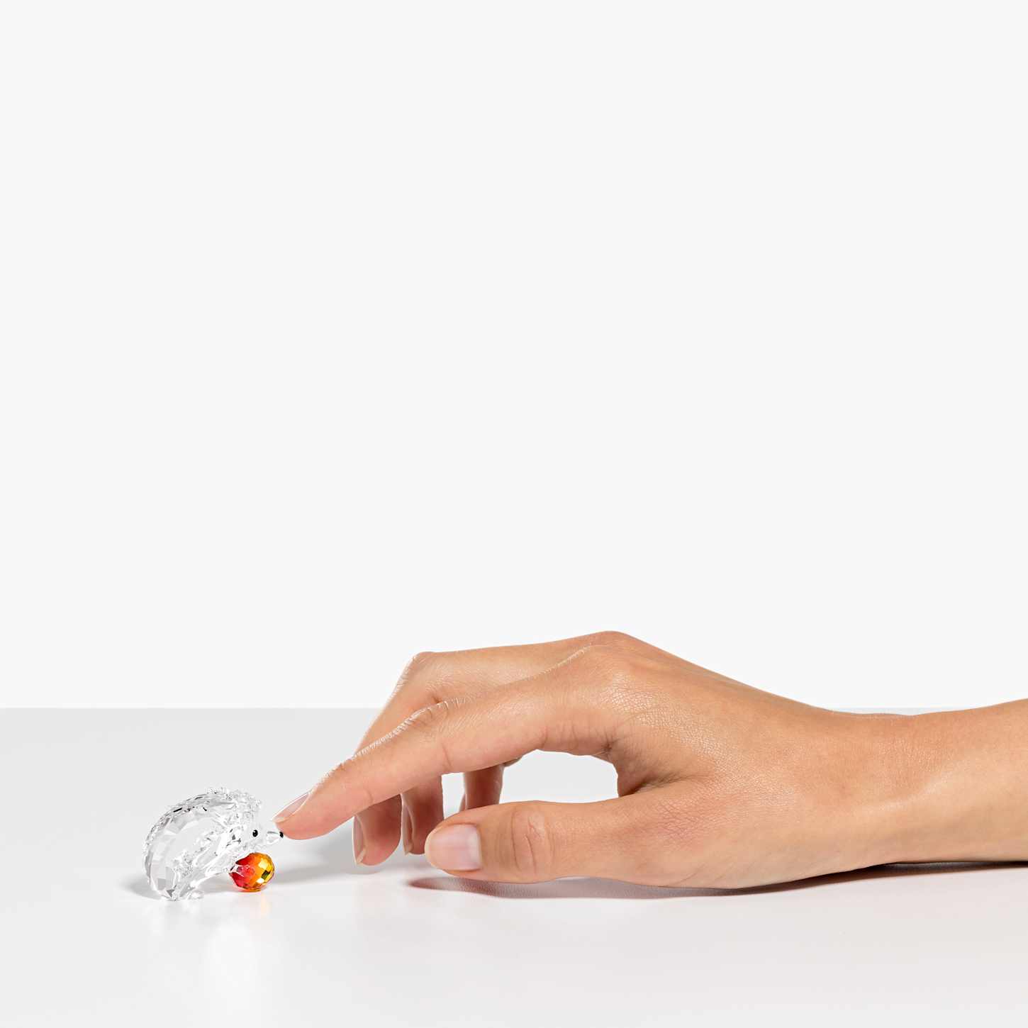 ハリネズミとリンゴ-swarovski-