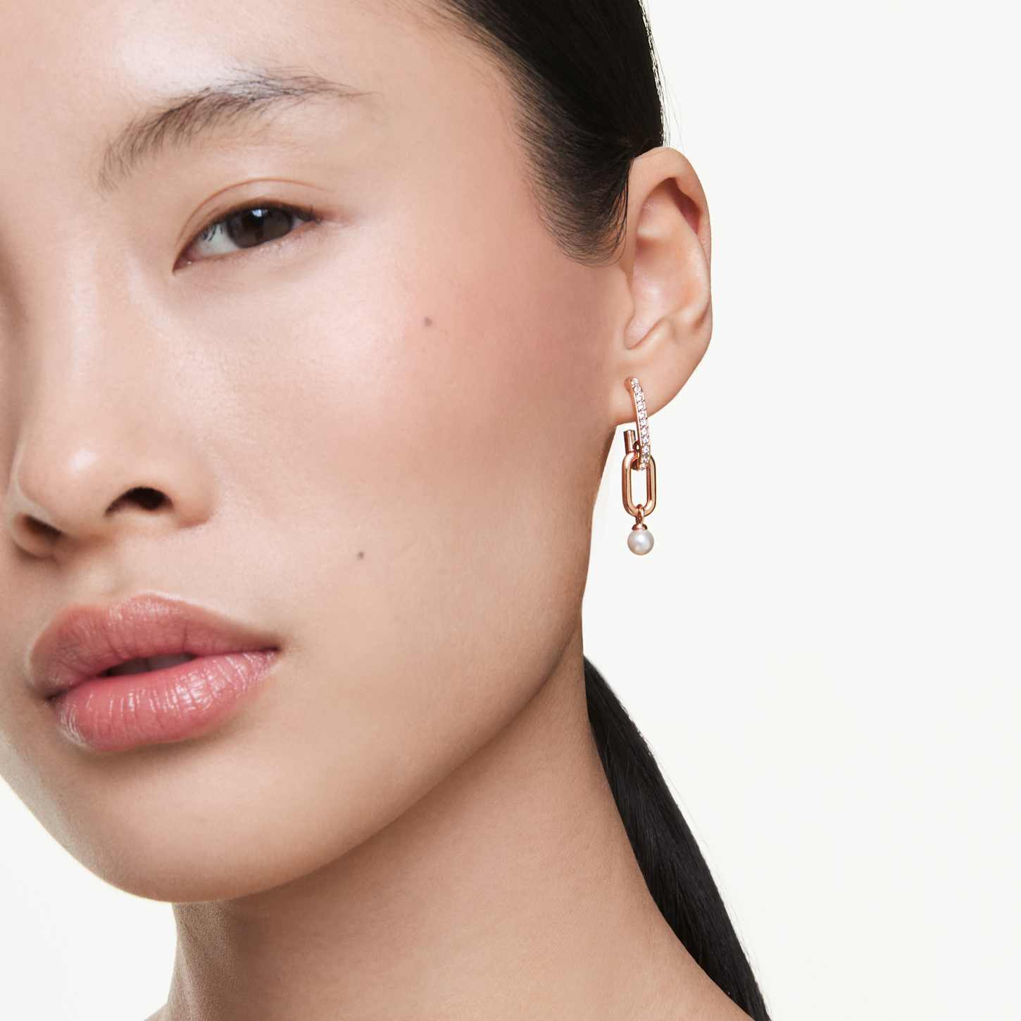 Constella drop earrings, Crystal pearl, Round cut, White, 18K rose