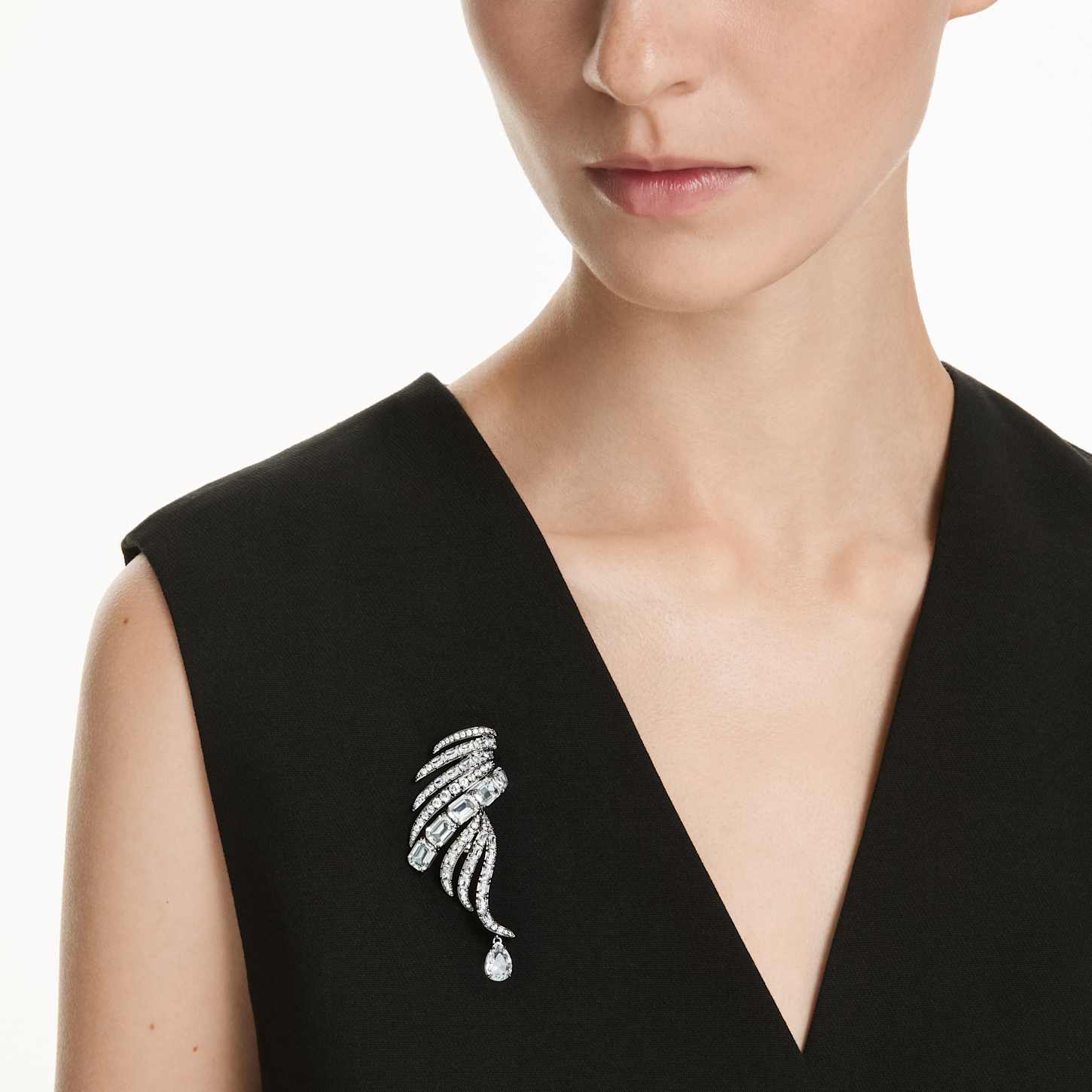 The Vienna Collection brooch, Feather, White, Ruthenium plated 