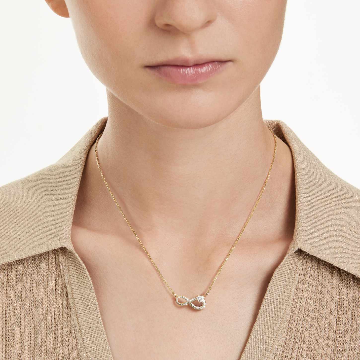 hyperbola-necklace--heart-cut-