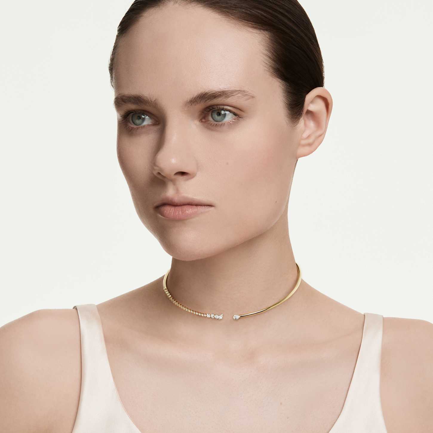 ラメール Mesmera choker, Mixed cuts, White, 18K gold finish | Swarovski