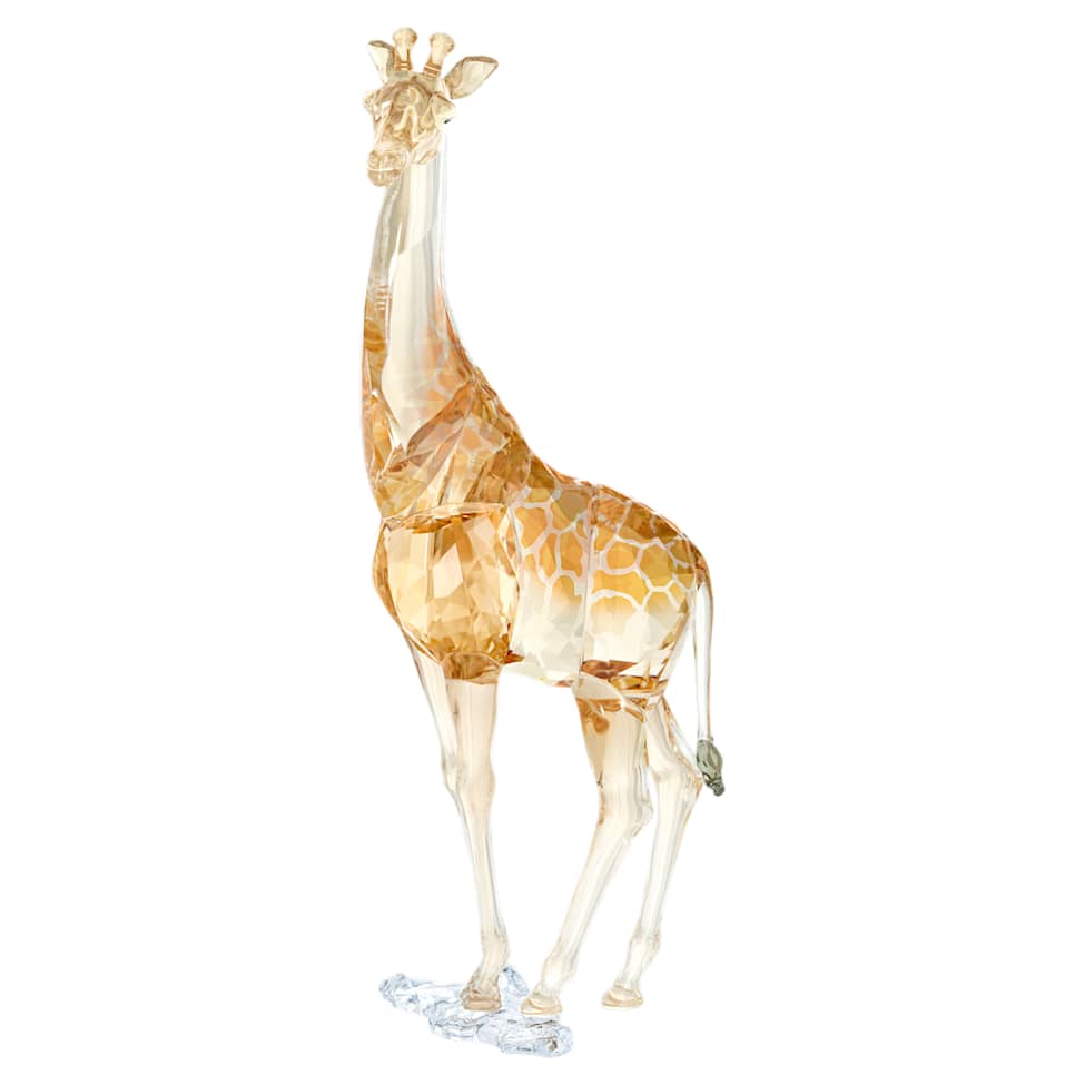 SCS Annual Edition 2018 Giraffe Mudiwa by SWAROVSKI