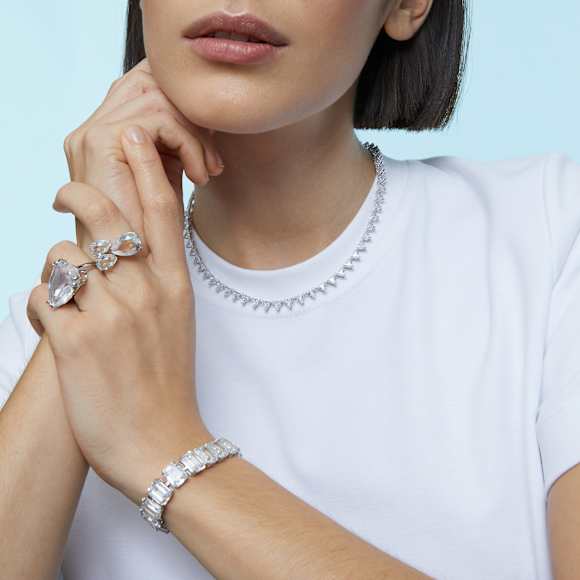 Pierścionek koktajlowy Mesmera, Szlif trójkątny Trilliant, Biały, Powłoka z rodu - Swarovski, 5610377