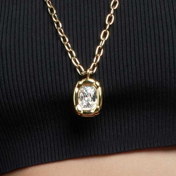 Colgante Dulcis, Talla cojin, Tono dorado, Baño tono oro - Swarovski, 5613656
