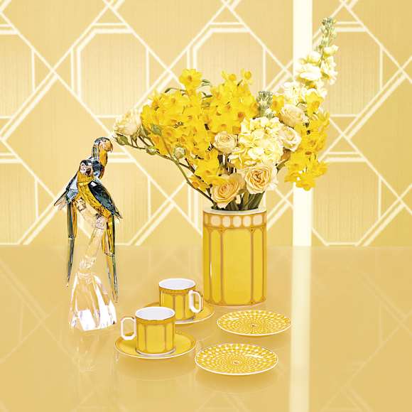 Signum vase, Porcelain, Medium, Yellow - Swarovski, 5635550