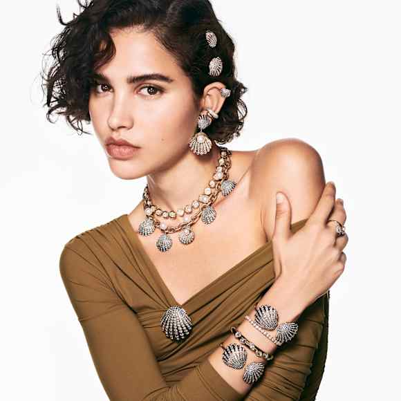 Idyllia 스터드 이어링, 조개, 화이트, 골드 톤 플래팅 - Swarovski, 5683970