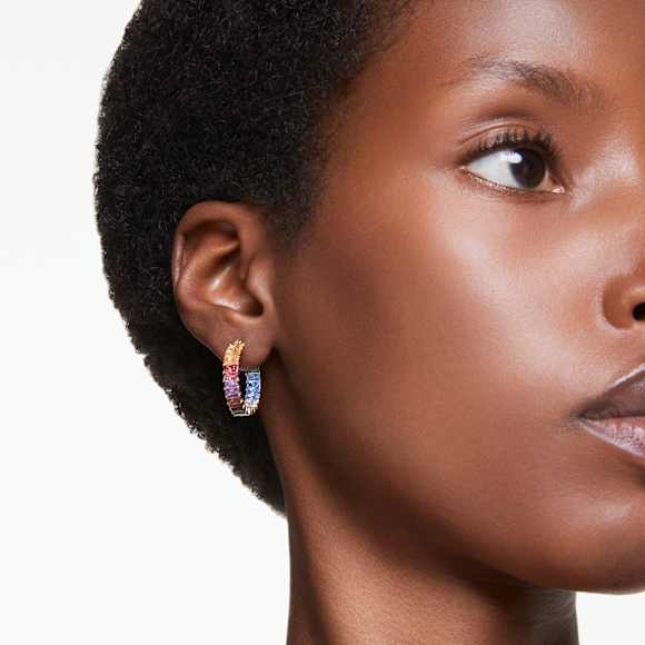 Anneaux d'oreilles Matrix, Taille baguette, Multicolores, Placage de ton or - Swarovski, 5685698