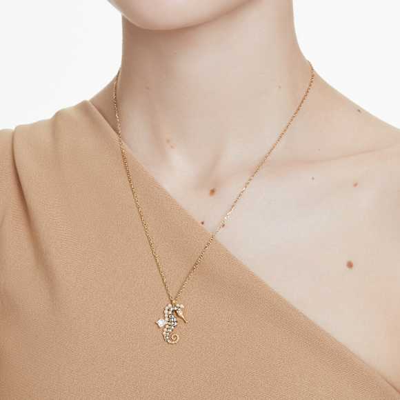 Colgante Idyllia, Crystal pearls, Caballito de mar, Blanco, Acabado en oro de 18 quilates - Swarovski, 5690874