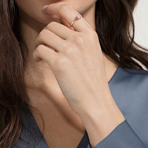 Pierścionek Attract, Szlif kwadratowy, Biały, Powłoka w odcieniu różowego złota - Swarovski, 5717555