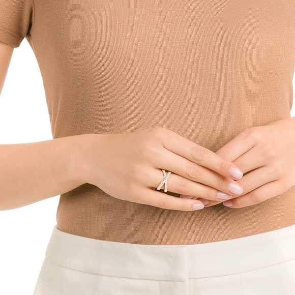 Delta gyűrű, Körmetszéses, Fehér, Rózsaarany-tónusú bevonattal - Swarovski, 5717563