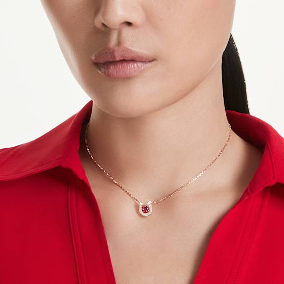 Symbolica 펜던트, 라운드 컷, 파베, 말발굽, 레드, 18K 로즈 골드 피니시 - Swarovski, 5736981