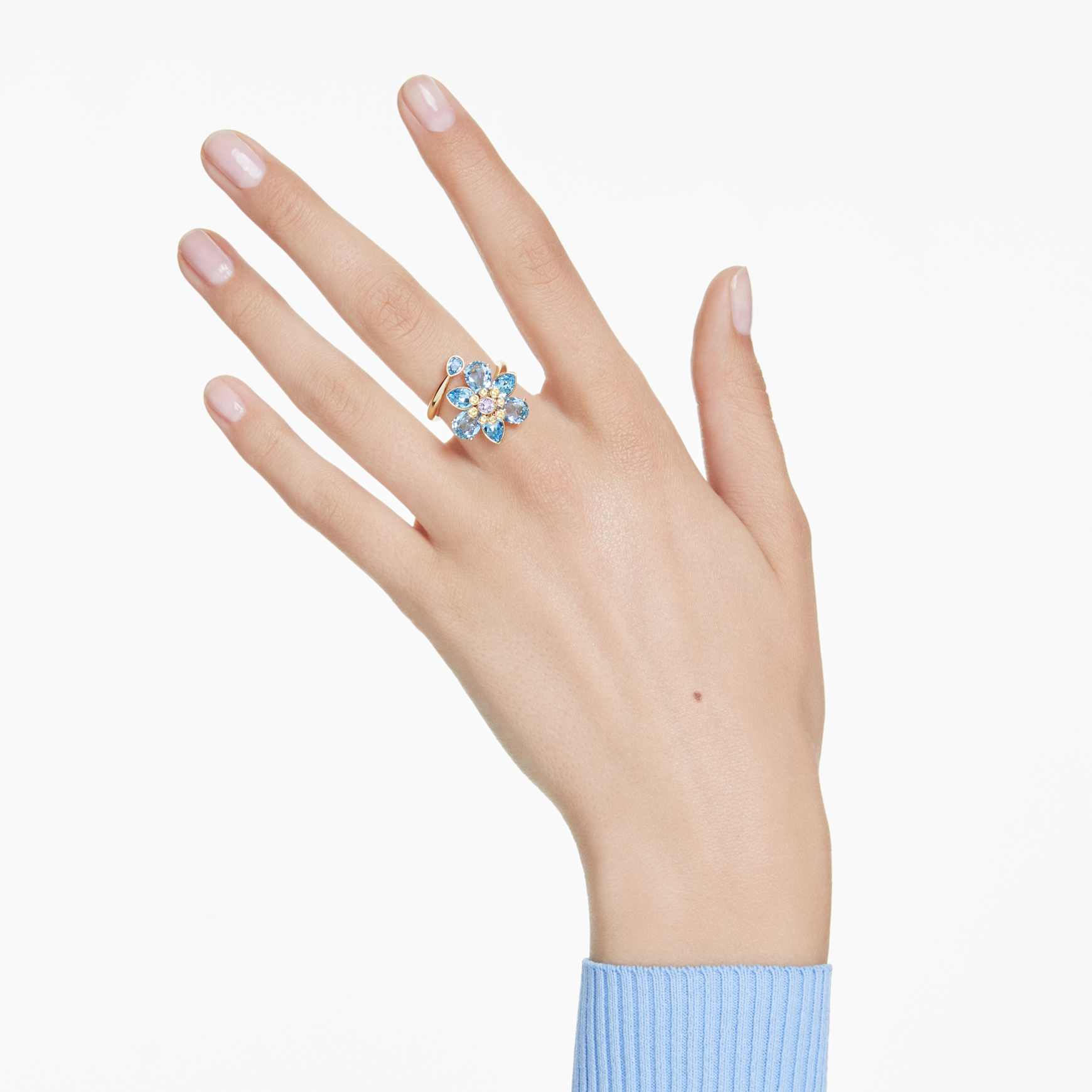 Idyllia open ring, Mixed cuts, Flower, Blue, 18K gold finish