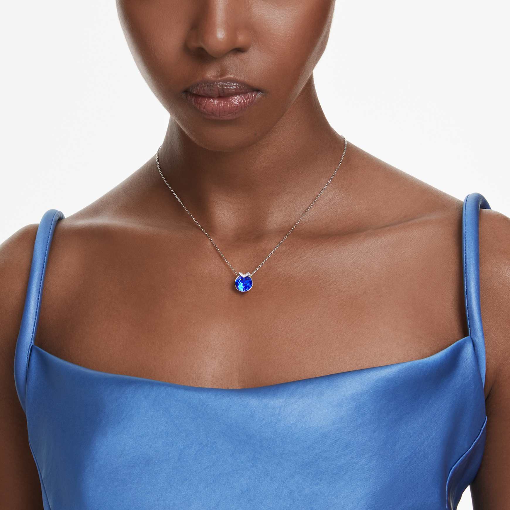 Bella V pendant, Round cut, Blue