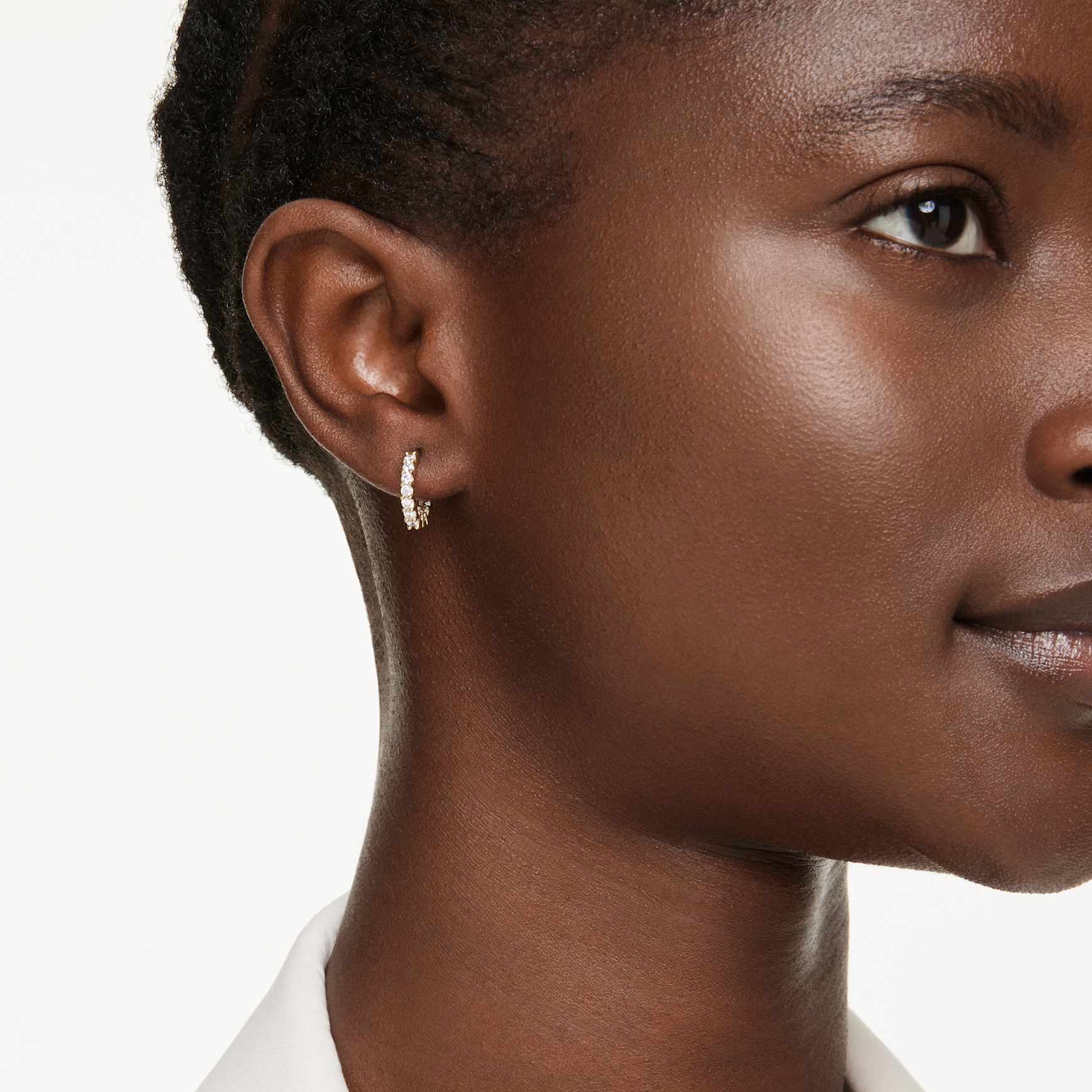 Matrix Vittore hoop earrings, Round cut, White, 18K gold finish
