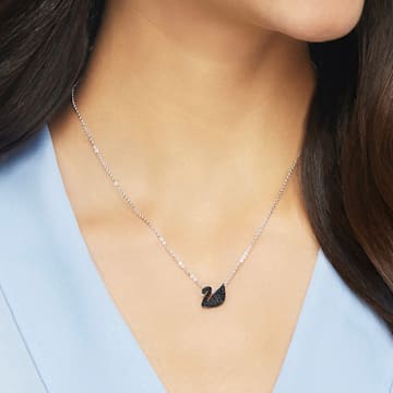 Swarovski Iconic Swan 链坠, 天鹅, 大码, 黑色, 镀铑 - Swarovski, 5347330