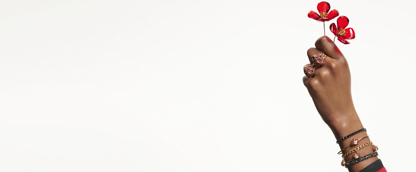 スワロフスキー・クリスタル製デコレーションのお手入れ方法