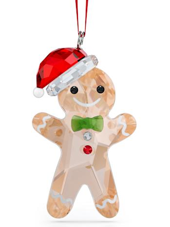 Gingerbread decorations for your holiday mantel