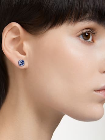 Birthstones by Month & Color Chart | Swarovski US Birthstones by Month & Color Chart | Swarovski US