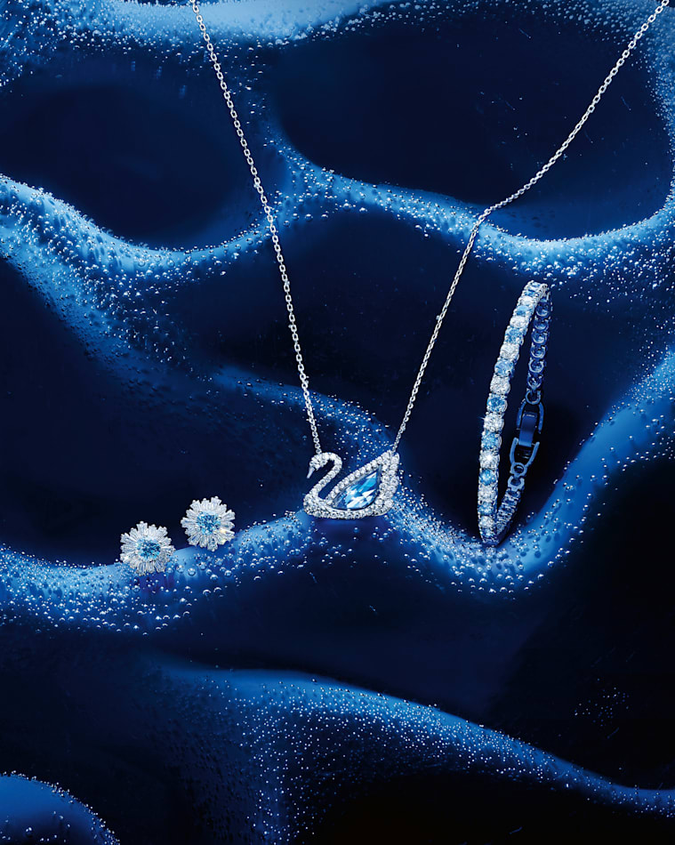 125th Anniversary Collection: earrings, pendant and bracelet