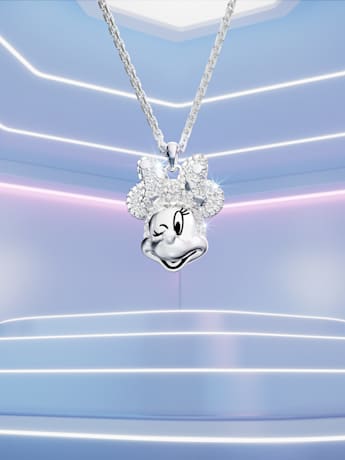 【美品】SWAROVSKI スワロフスキー　アクセサリー Disney Minnie Mouse ミニーマウス ドロップピアス Disney100周年 アシンメトリーデザイン 定価￥24,200  現行品 5668779