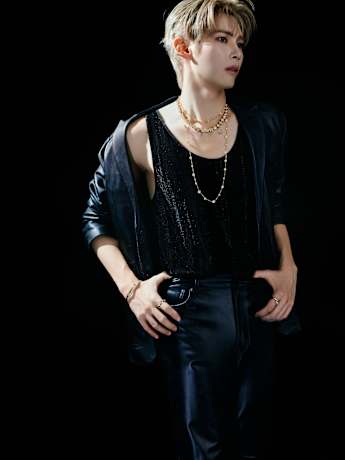 ZEROBASEONE Sung Hanbin X Swarovski | Swarovski JP