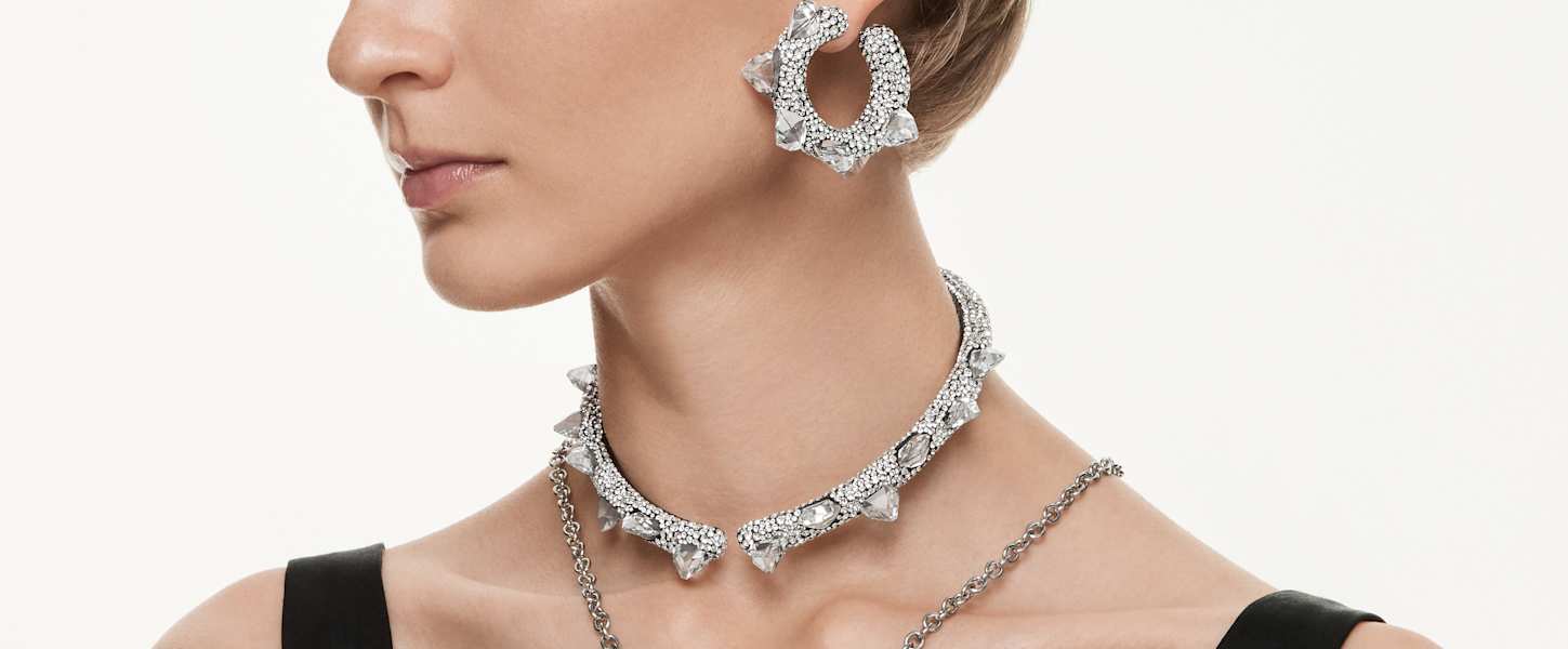 Gala Night Dress Codes & Evening Jewelry Ideas