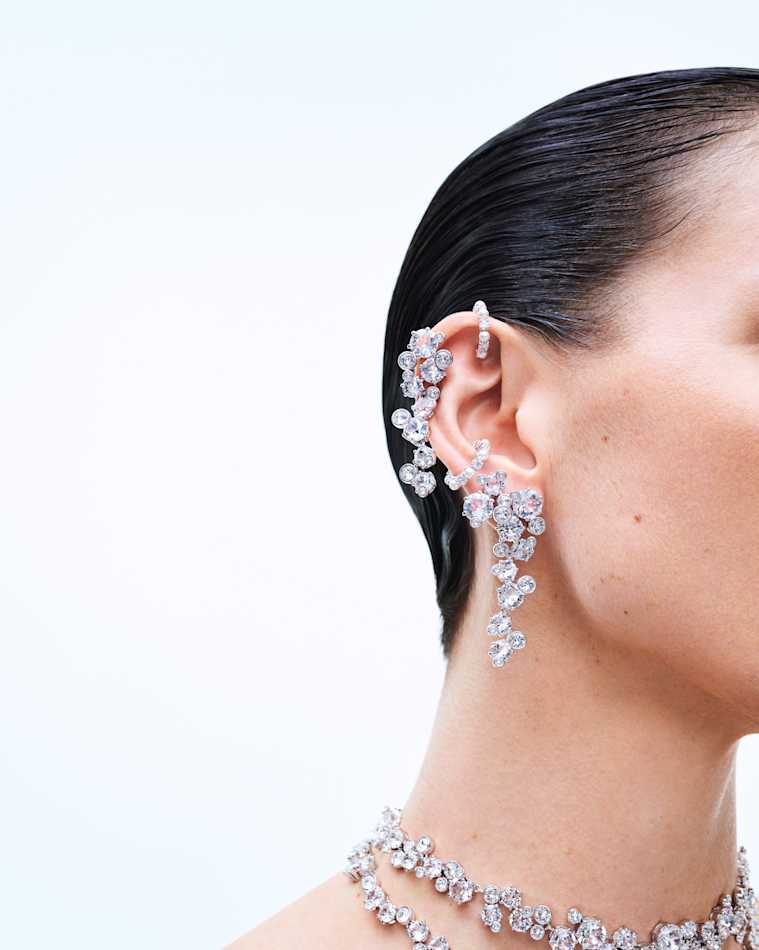 How to wear huggie earrings by Swarovski