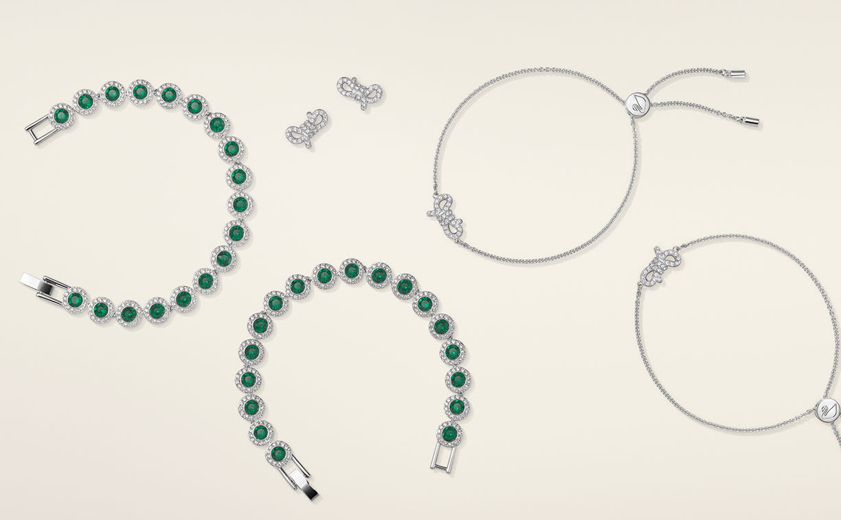 Spellbinding styles for less