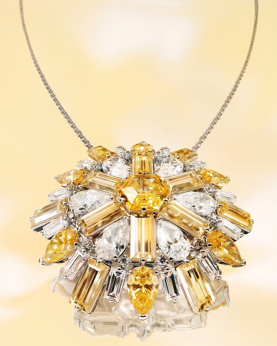 Idyllia pendant and brooch