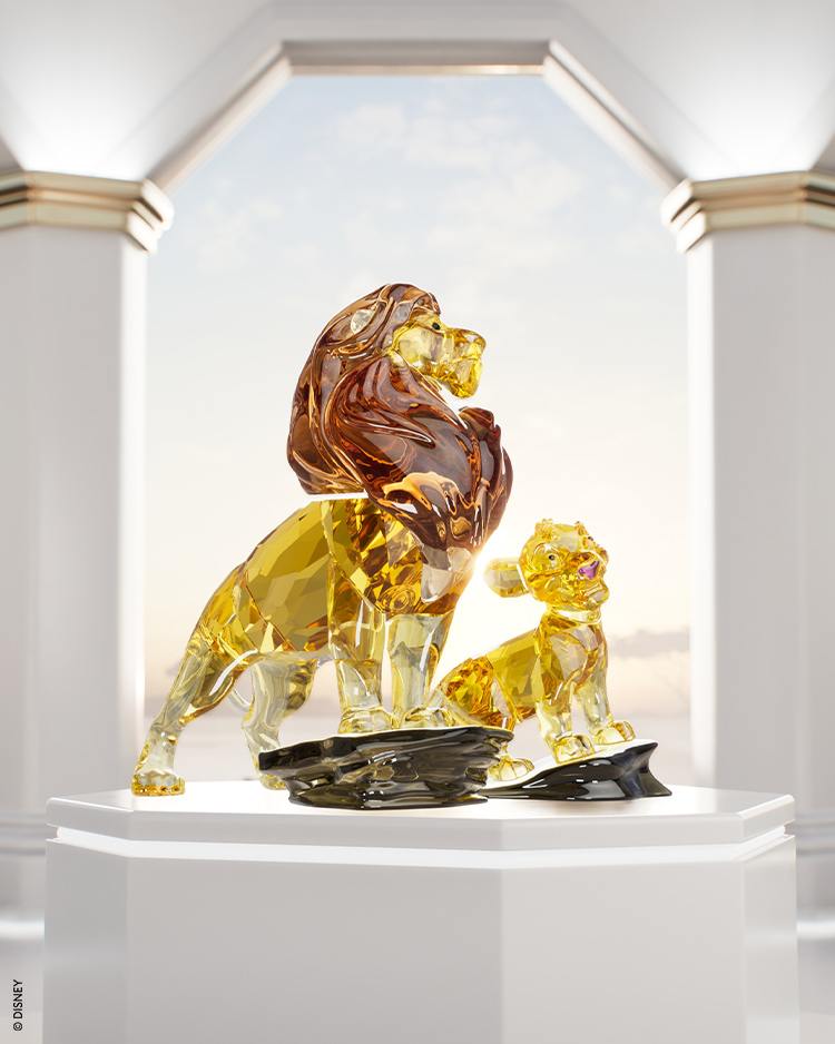 Mufasa and Simba figurines