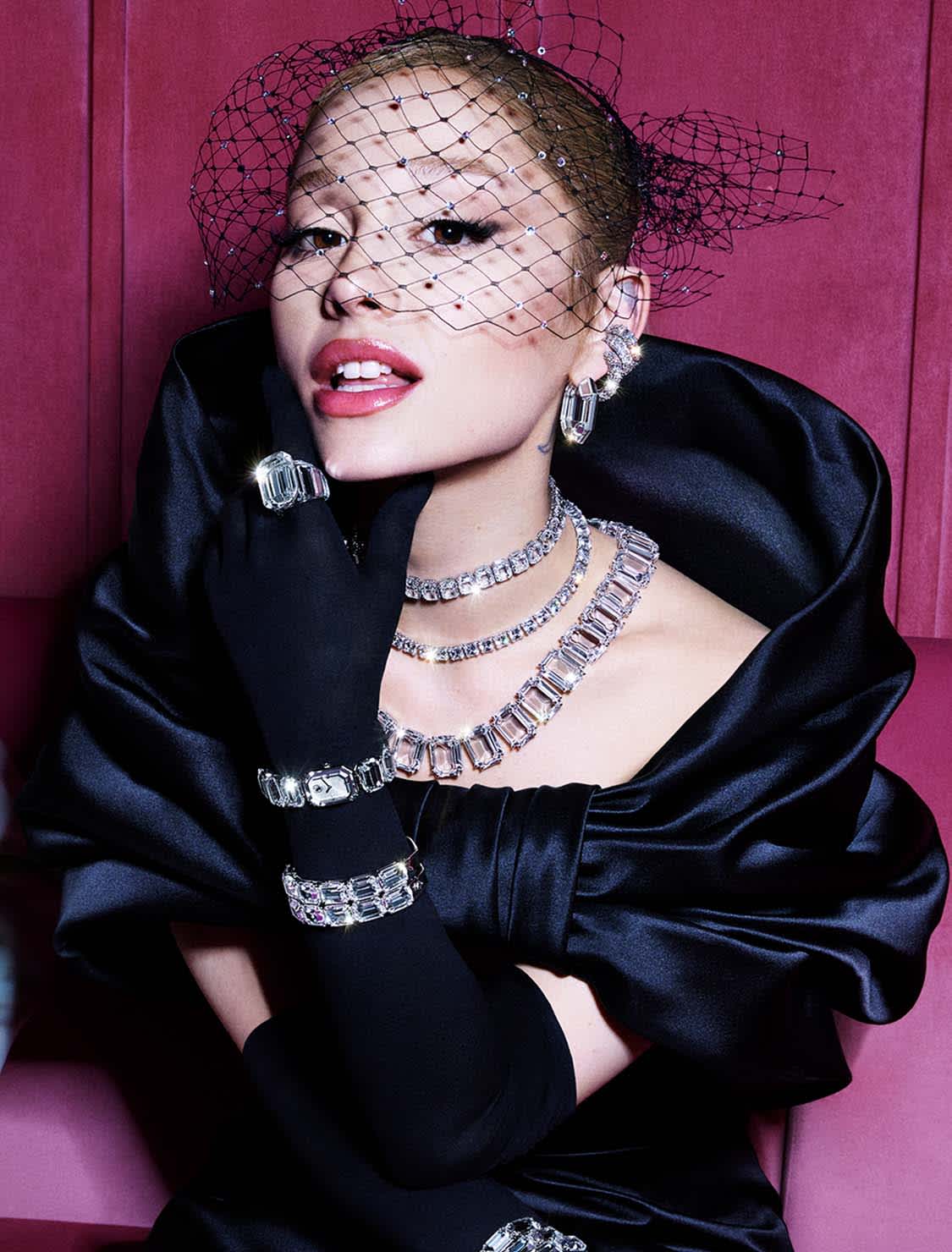 Ariana Grande ve špercích Millenia od Swarovski