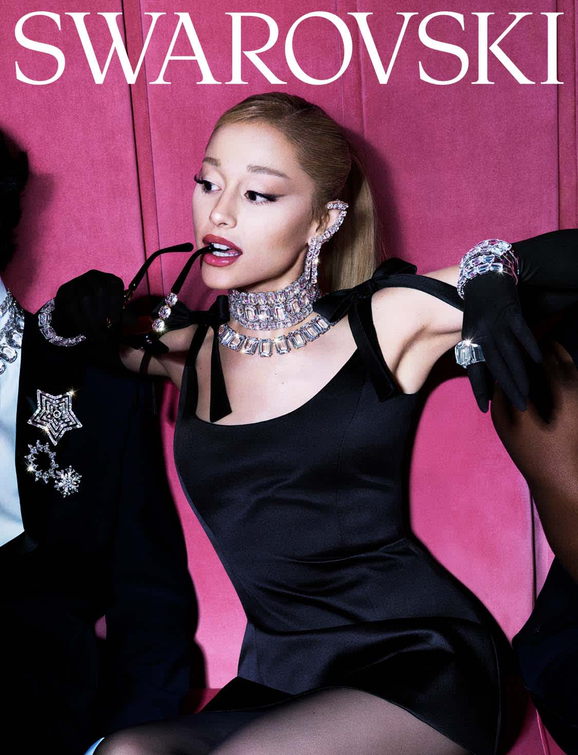 Ariana Grande in Swarovski Millenia