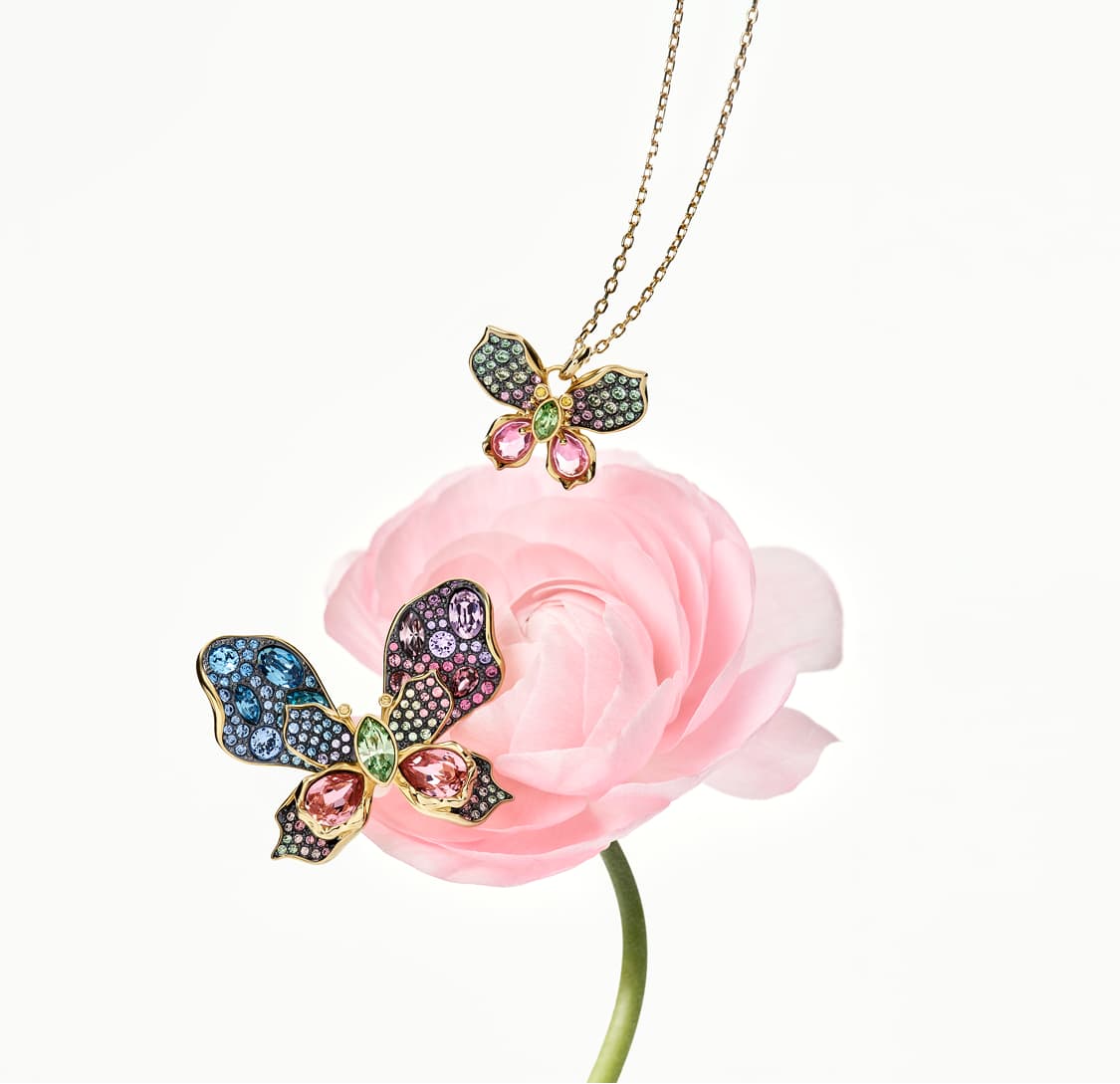 Náhrdelníky a brož Swarovski Idyllia