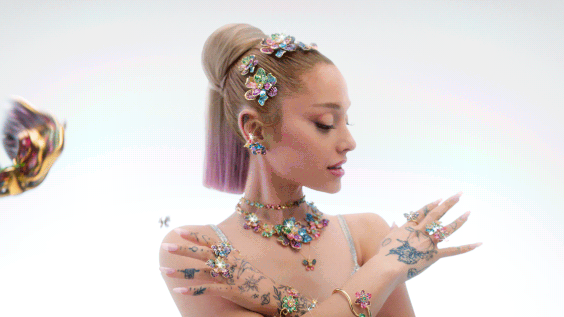 Ariana Grande ve špercích Idyllia od Swarovski