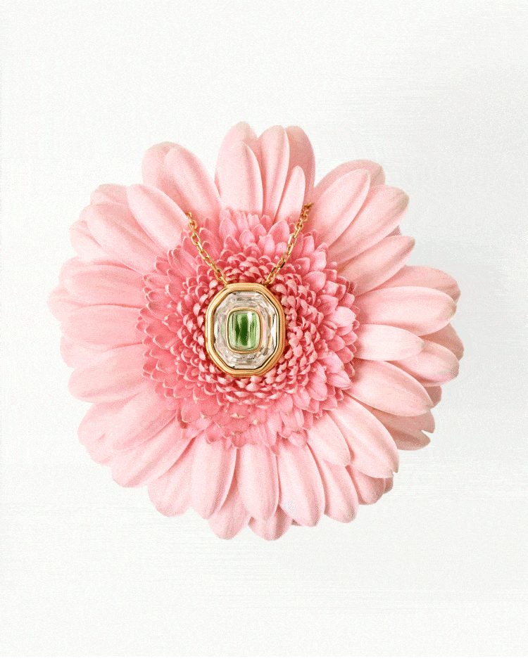 Swarovski Chroma pendant on flower