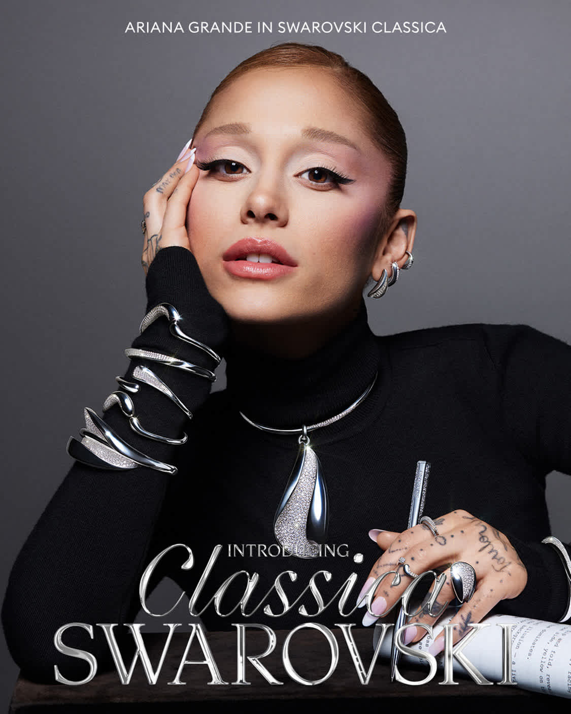 Ariana Grande w biżuterii Swarovski Classica
